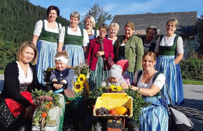 Erntedank Landl / Bettina Pfeiler Segne diese Gaben, die wir von deiner Güte empfangen haben.