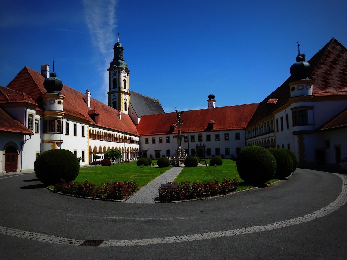Stift Reichen